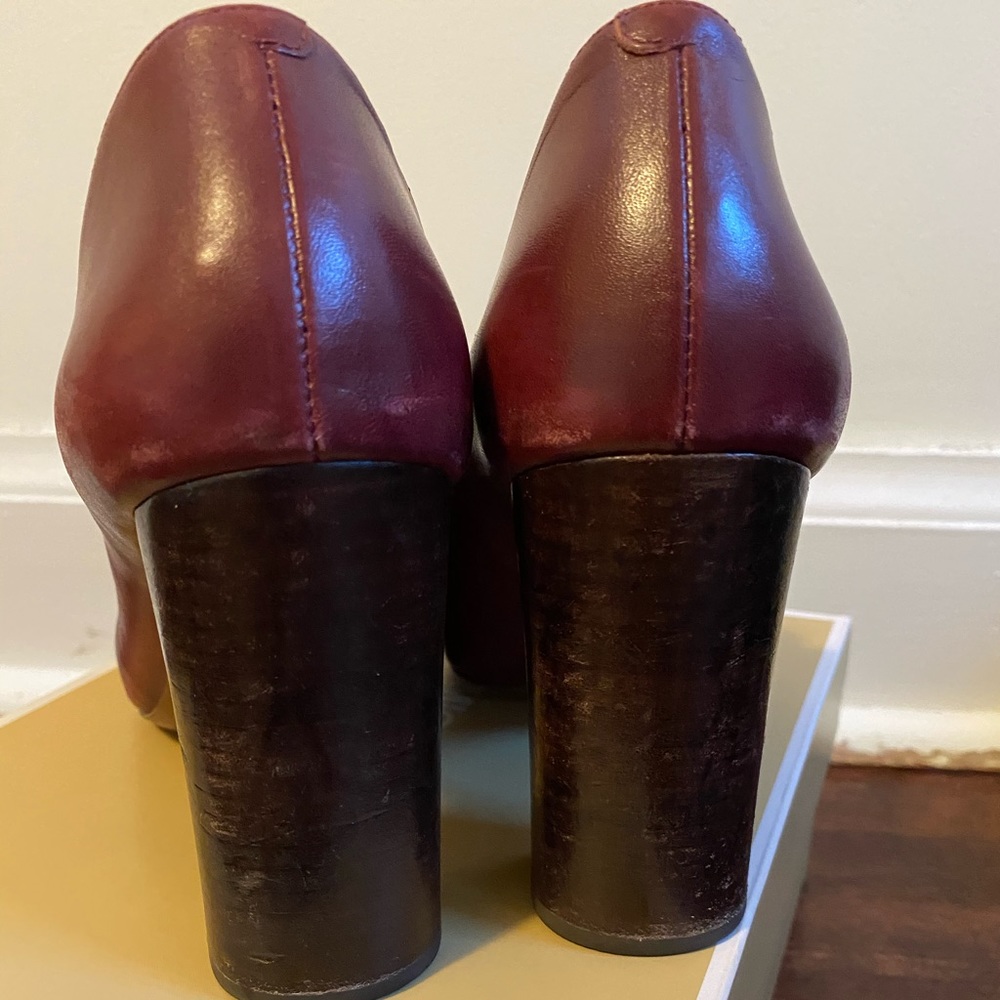 LAST CALL ‼️ Michael Kors Heels - Picture 3 of 5